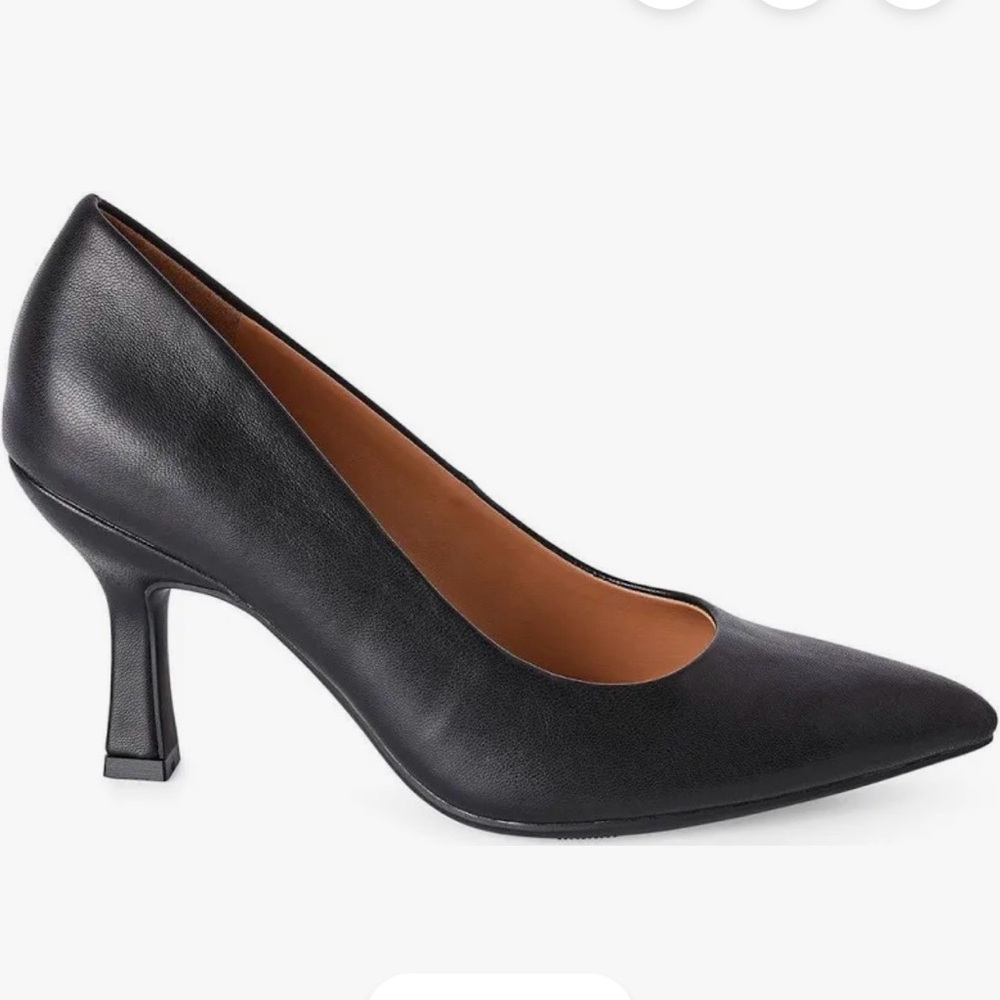 🔥🆕🔥 Time and Tru Black Classic Pump Heels - Size 9 - Memory Foam